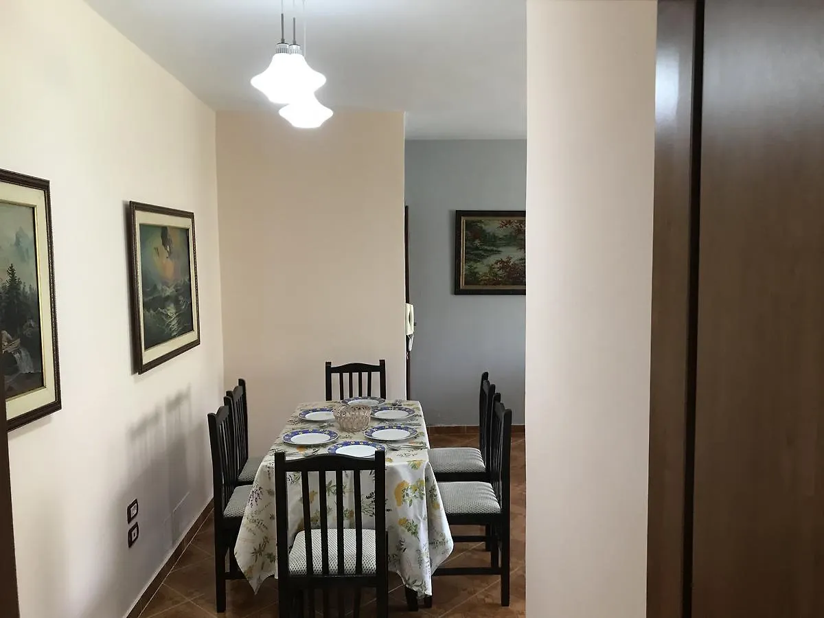Himara Apartment 0*, Химара